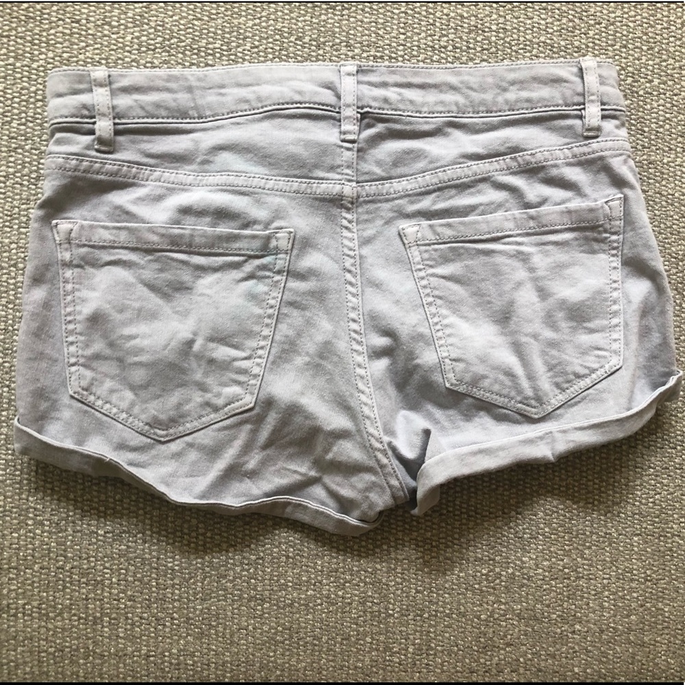 H&M Divided Grey Distressed Denim Shorts sz 4